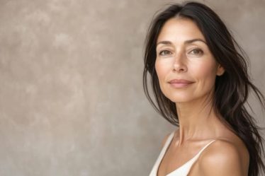 Pele aos 40: descubra o segredo das dermatologistas