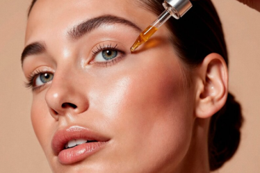 Para que serve um sérum facial e como escolher o ideal para sua pele